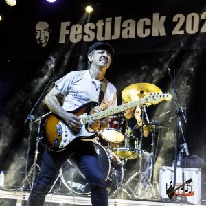 LUIS CRUZ Y LA FURGOBAND