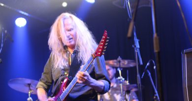 Crónica y fotos del concierto de  VANDENBERG en Sevilla 04/11/2025